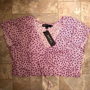 Motel Top with ruched front in ditsy floral